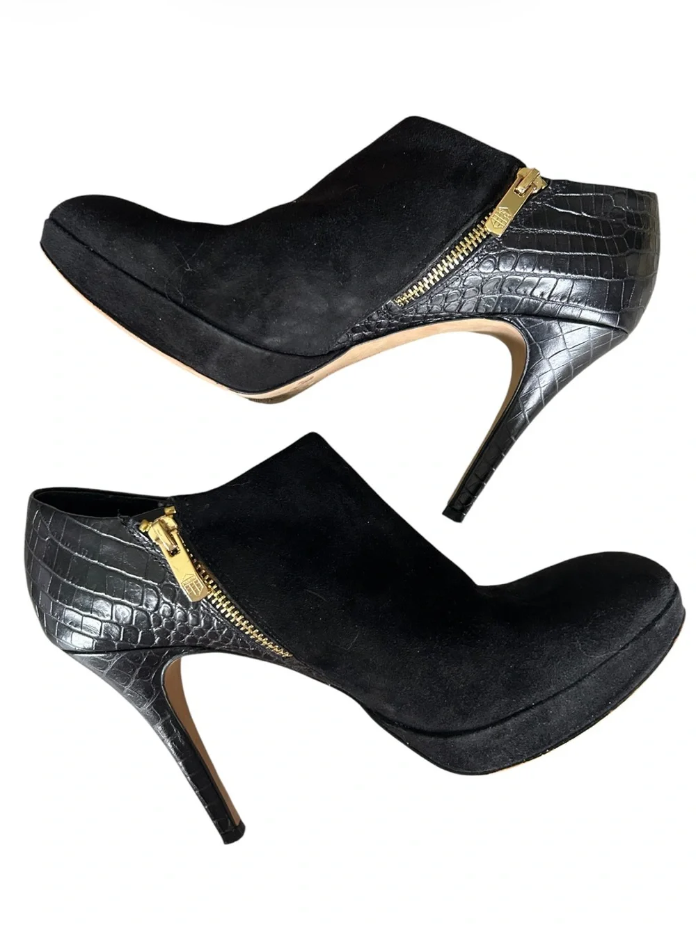 Vince Camuto Elvin Stiletto Booties Black Suede Textured Snake Excellent 9.5